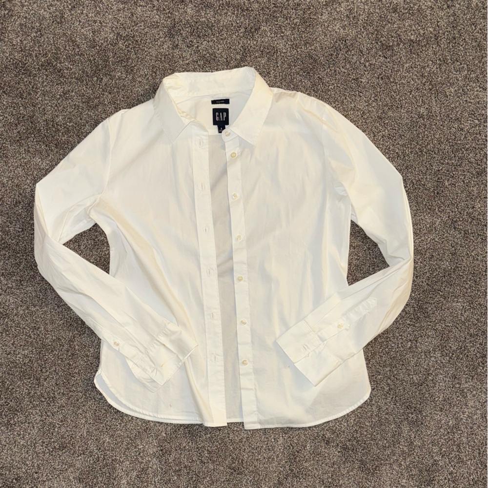 GAP White Women’s Button Up Shirt